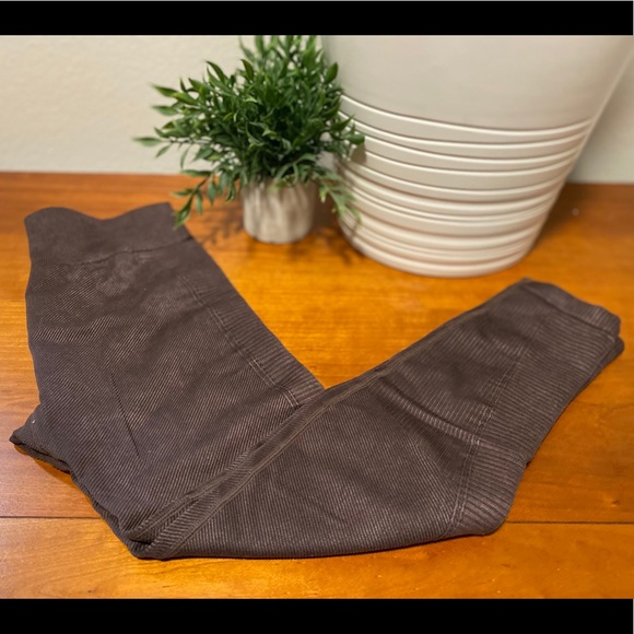 Aerie Move Leggings- Super Stretch Ribbed - Picture 5 of 5